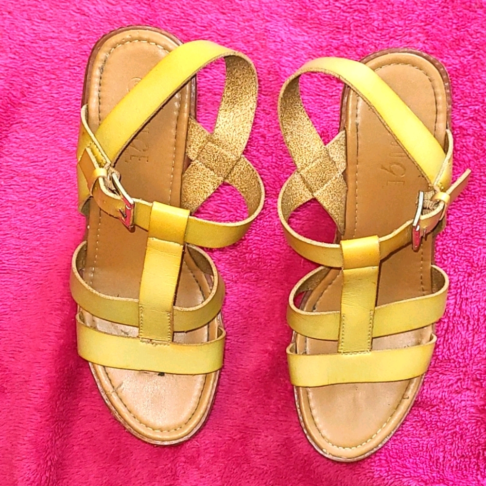 Strappy Wedges - Picture 2 of 7
